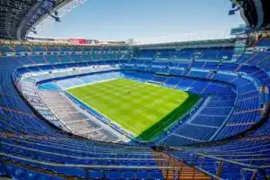 Qual a Diferença de Arena e Estádio?