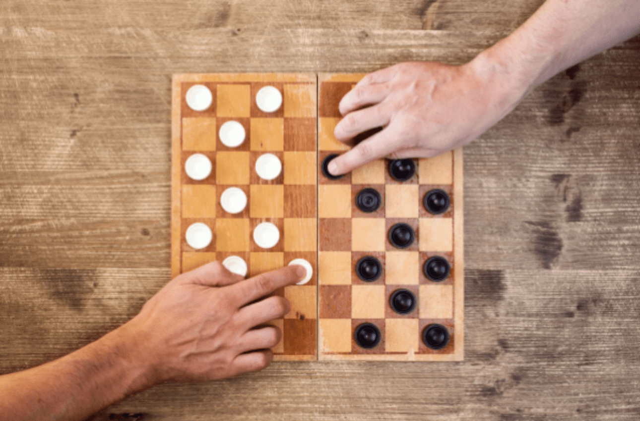 Como jogar dama: regras, curiosidades e dicas para jogar - BLOG TENDÊNCIAS