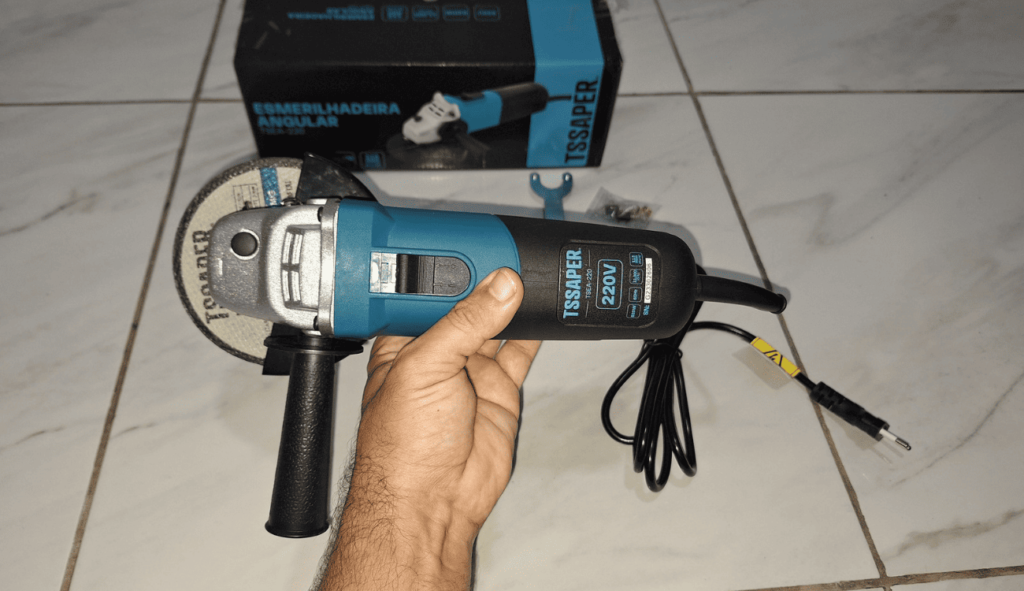 Esmerilhadeira Lixadeira Angular 4.1/2 11000rpm 820w Tssaper